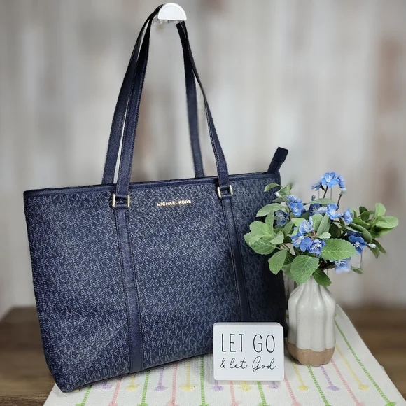 Michael Kors Large Tote - Picture 1 of 6